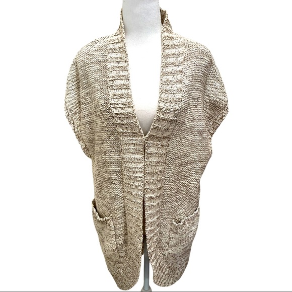 Alice + Olivia Sweaters - Alice & Olivia Oatmeal Color Knit Cardigan Vest